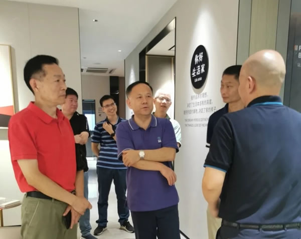 佛山市趙海副市長，蒞臨法迪奧不銹鋼藝術(shù)家居調(diào)研考察