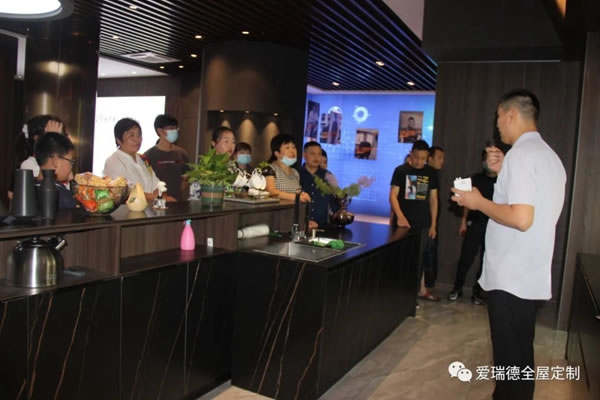 愛瑞德|約“惠”盛夏,一起嗨購-6.27“超級工廠購”嗨爆全場，完美收官！