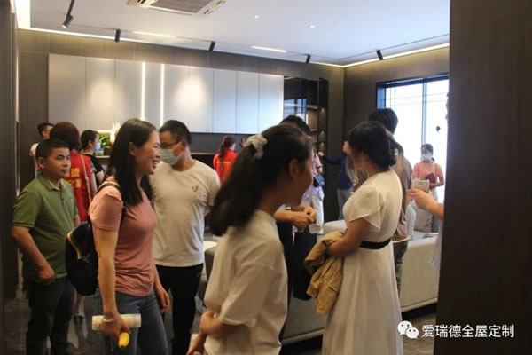 愛瑞德|約“惠”盛夏,一起嗨購-6.27“超級工廠購”嗨爆全場，完美收官！