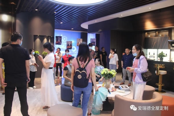 愛瑞德|約“惠”盛夏,一起嗨購-6.27“超級工廠購”嗨爆全場，完美收官！