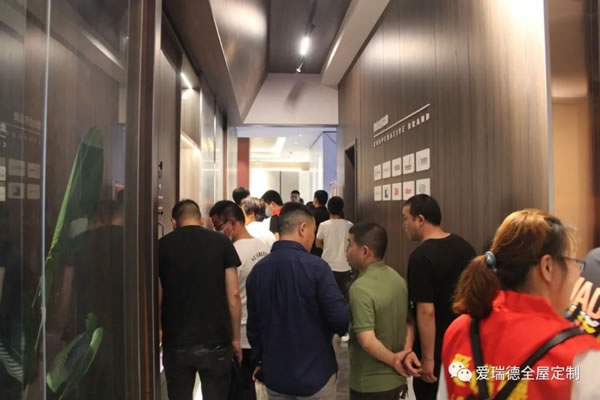 愛瑞德|約“惠”盛夏,一起嗨購-6.27“超級工廠購”嗨爆全場，完美收官！