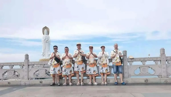 這個(gè)夏天，法獅龍客廳吊頂1725位家人在三亞！