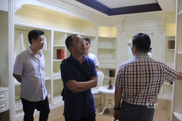 省科技型中小企業(yè)技術(shù)創(chuàng)新中心領(lǐng)導(dǎo)蒞臨《老木匠木業(yè)有限公司》實(shí)地評(píng)審省科技項(xiàng)目