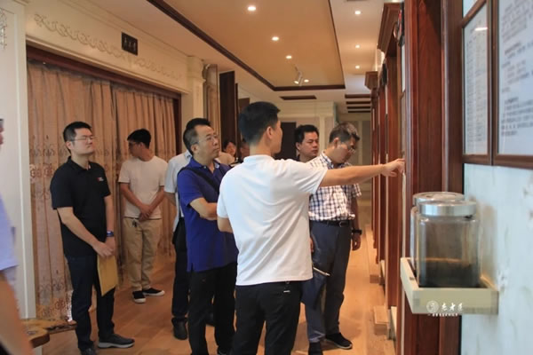 省科技型中小企業(yè)技術(shù)創(chuàng)新中心領(lǐng)導(dǎo)蒞臨《老木匠木業(yè)有限公司》實(shí)地評(píng)審省科技項(xiàng)目