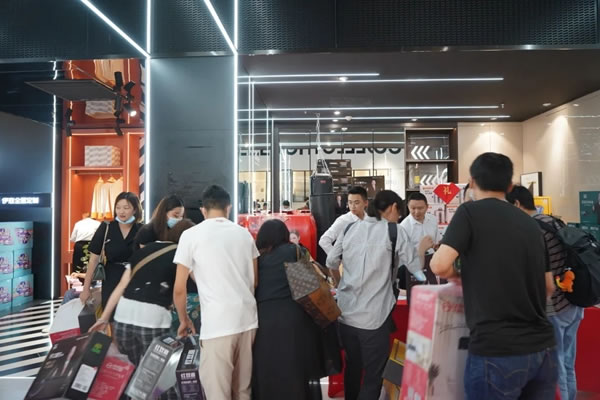 伊戀全屋定制|619超級(jí)工廠購暨財(cái)富品鑒會(huì)圓滿落幕！