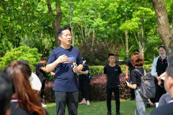 客來(lái)福全屋定制獻(xiàn)禮建黨100周年