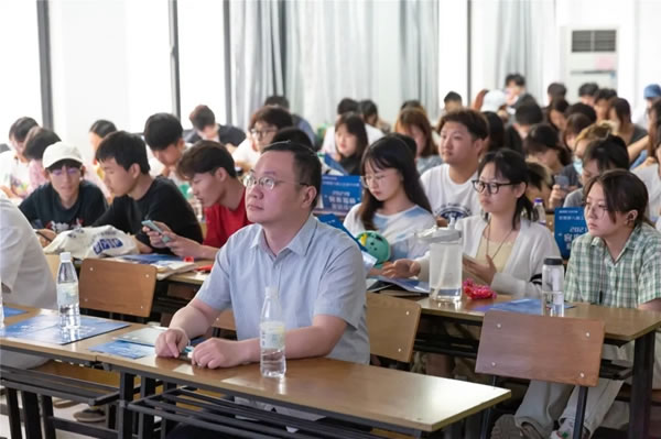 安徽省第八屆工業(yè)設計大賽“客來福杯”專項賽線下宣講—安徽大學站圓滿落幕