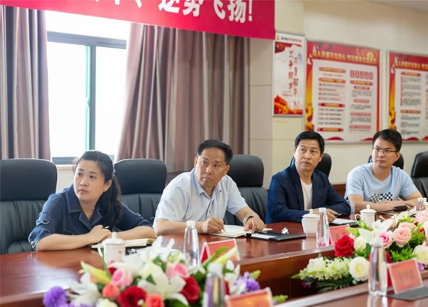 合肥市工商聯(lián)領(lǐng)導(dǎo)走訪調(diào)研客來福家居黨建工作
