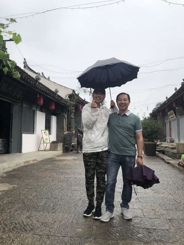 平凹國(guó)際家居 | 青春有夢(mèng)，不負(fù)時(shí)光，共賞湖光山色！