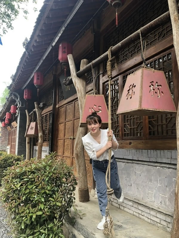 平凹國(guó)際家居 | 青春有夢(mèng)，不負(fù)時(shí)光，共賞湖光山色！