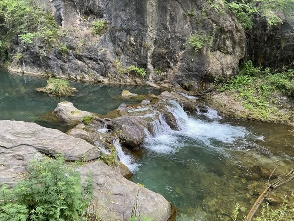 平凹國(guó)際家居 | 青春有夢(mèng)，不負(fù)時(shí)光，共賞湖光山色！