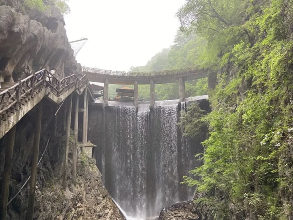 平凹國(guó)際家居 | 青春有夢(mèng)，不負(fù)時(shí)光，共賞湖光山色！