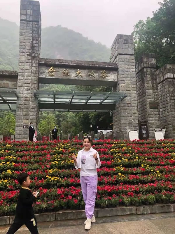 平凹國(guó)際家居 | 青春有夢(mèng)，不負(fù)時(shí)光，共賞湖光山色！