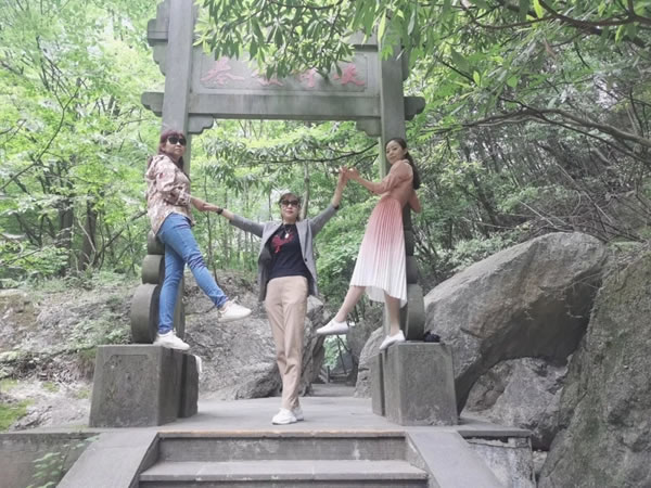 平凹國(guó)際家居 | 青春有夢(mèng)，不負(fù)時(shí)光，共賞湖光山色！
