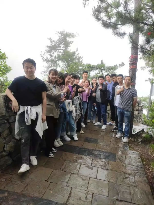 平凹國(guó)際家居 | 青春有夢(mèng)，不負(fù)時(shí)光，共賞湖光山色！
