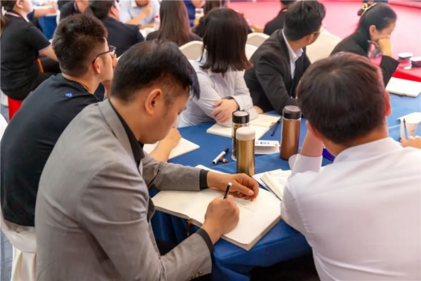 客來福202101期雛鷹計劃特訓(xùn)營，一起乘風(fēng)破浪！