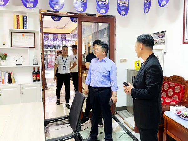 魅派全屋定制董事長任遠軍空降太和旗艦店，同筑千萬大商，攜手共贏未來！