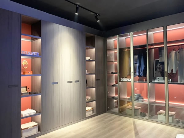 鼎配全屋定制2021年春季新品發(fā)布會(huì)圓滿(mǎn)落幕！