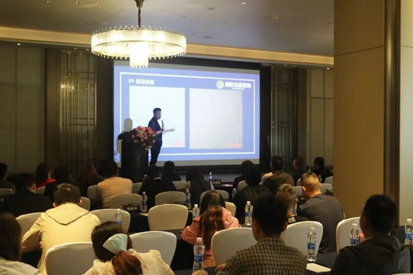 鼎配全屋定制2021年春季新品發(fā)布會(huì)圓滿(mǎn)落幕！