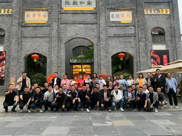 鼎配全屋定制2021年春季新品發(fā)布會(huì)圓滿(mǎn)落幕！