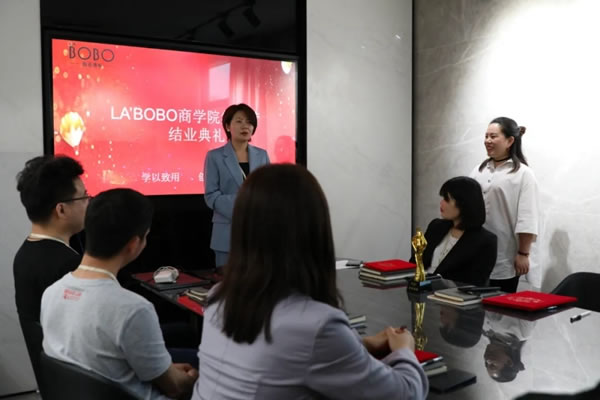LA`BOBO全巖板家居商學(xué)院第一屆結(jié)營，助力終端新力量