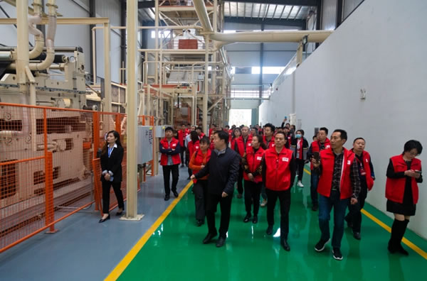 歡樂熊全屋定制快裝2021春季新品發(fā)布會圓滿成功，共啟新征程！