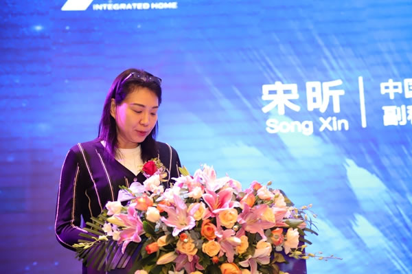 全資收購中恒陶瓷廠、宗晟偉杰定制工廠，90度家居瓷磚+櫥柜+衣柜一站配齊！