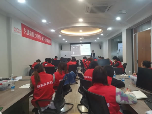 陽(yáng)光林森全屋定制2102期設(shè)計(jì)師培訓(xùn)班圓滿結(jié)業(yè)