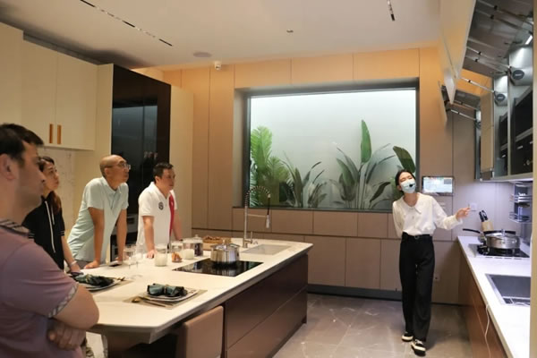 和木居品牌領(lǐng)導(dǎo)一行考察BSPH寶思派智能家居