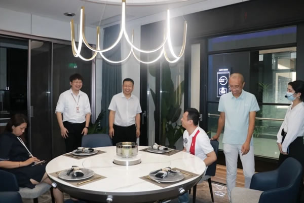 和木居品牌領(lǐng)導(dǎo)一行考察BSPH寶思派智能家居