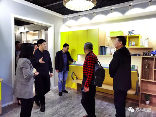 建甌市委書記陳建新一行蒞臨萬林宅配家具考察指導