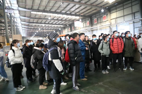 浙江農(nóng)林大學(xué)優(yōu)秀學(xué)生團(tuán)隊參觀莫干山全屋定制