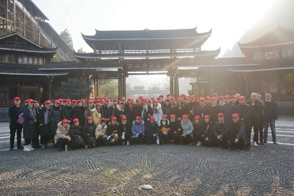 唯妮爾集團西南（凱里）總部工業(yè)4.0項目奠基典禮隆重舉行