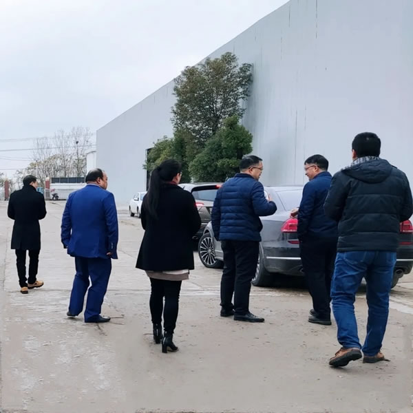 長豐縣政府領(lǐng)導(dǎo)考察團一行蒞臨凱德鮑爾公司參觀指導(dǎo)