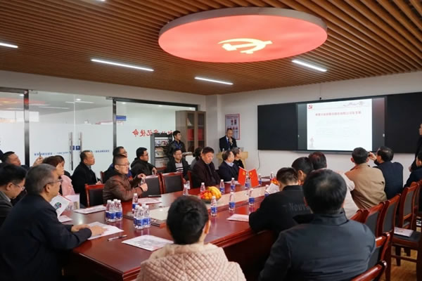 上饒市黨建“三化”建設觀摩團至唯妮爾集團觀摩指導