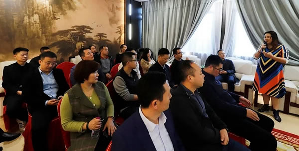 陜西省渭南市掛職干部蒞臨伊思特集團(tuán)指導(dǎo)考察
