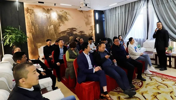 陜西省渭南市掛職干部蒞臨伊思特集團(tuán)指導(dǎo)考察