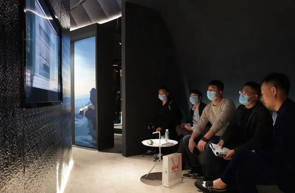無人機天幕秀燃爆穹頂！NACOOC羊城雙展璀璨上演