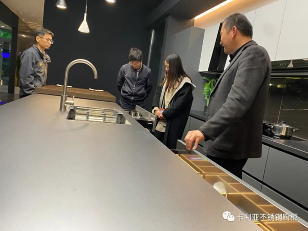 蛟川街道宣傳辦蒞臨CANLiA卡利亞參觀指導(dǎo)