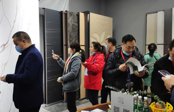成都市家具商會(huì)組織企業(yè)參觀欣艾格工廠