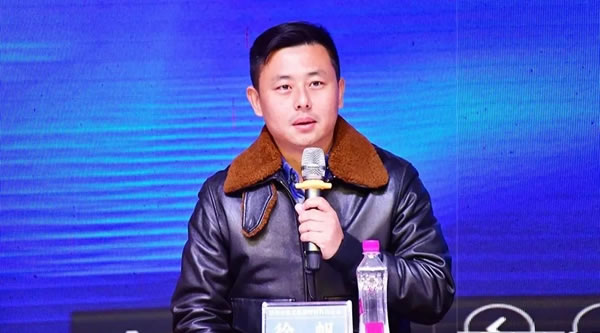 成都市家具商會(huì)組織企業(yè)參觀欣艾格工廠
