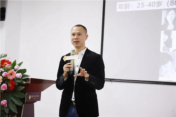 奢匠全屋定制第五屆財(cái)富共享峰會(huì)簽約33組！