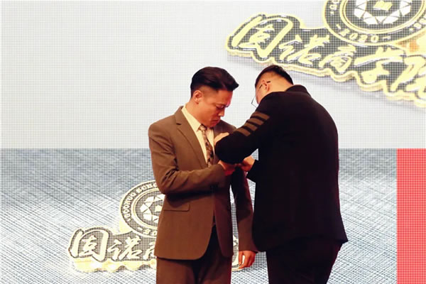 《彎道·賽點(diǎn)》聚焦固諾家居商學(xué)院，大道至簡(jiǎn)，落地導(dǎo)向！