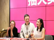 陶大宇空降亞丹家居直播間，瘋狂打call，引爆人氣