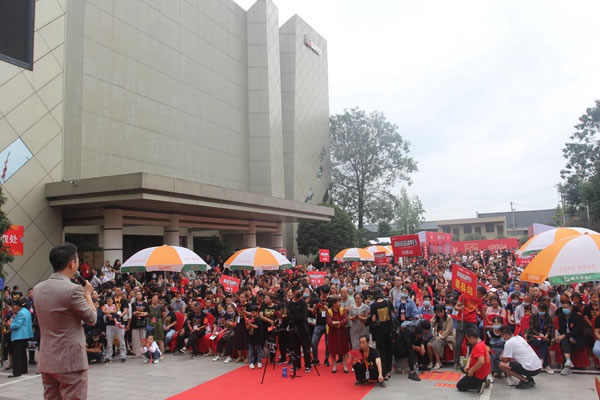 陽光林森全屋定制11·8火力全開飆工廠，超級(jí)盛會(huì)誠邀體驗(yàn)