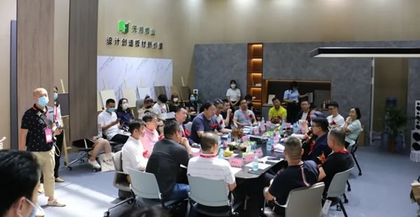 設(shè)計創(chuàng)造板材新價值——執(zhí)行會長天湘板業(yè)劉承恒的創(chuàng)新發(fā)展思維