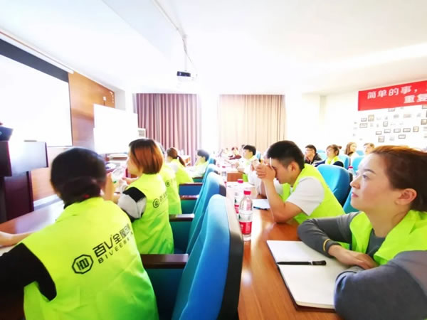百V全屋定制川渝團隊開展工廠拉練集訓(xùn)，備戰(zhàn)促銷季