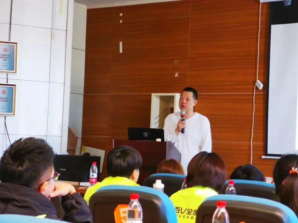 百V全屋定制川渝團隊開展工廠拉練集訓(xùn)，備戰(zhàn)促銷季