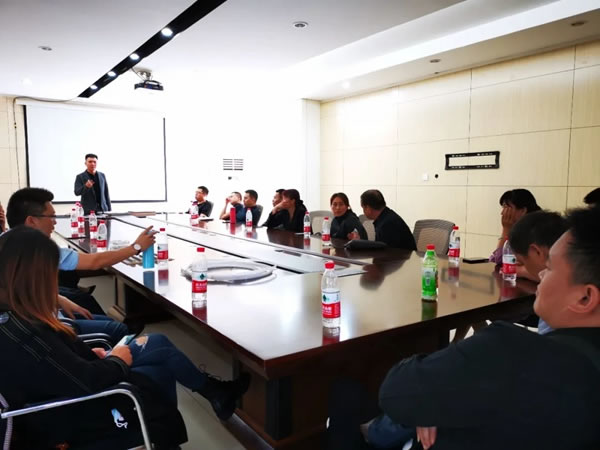 百V全屋定制川渝團隊開展工廠拉練集訓(xùn)，備戰(zhàn)促銷季
