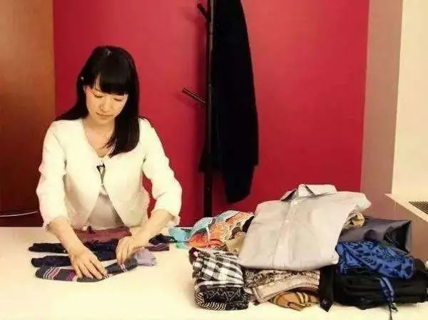 佳居樂高端全屋定制：衣柜收納中的智慧